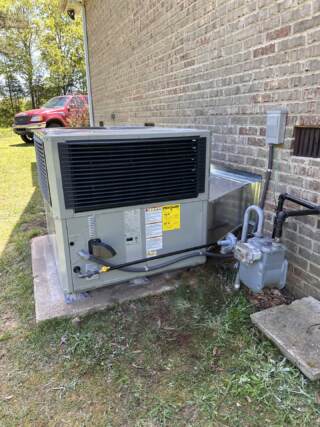 This is a side view of the gas connections.